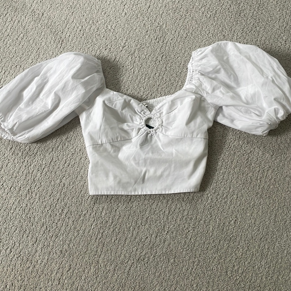 Abercrombie keyhole puff sleeve top